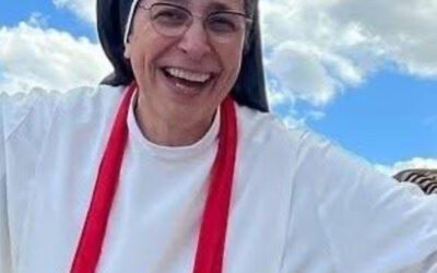 REGAL A SOR LUCIA CARAM.